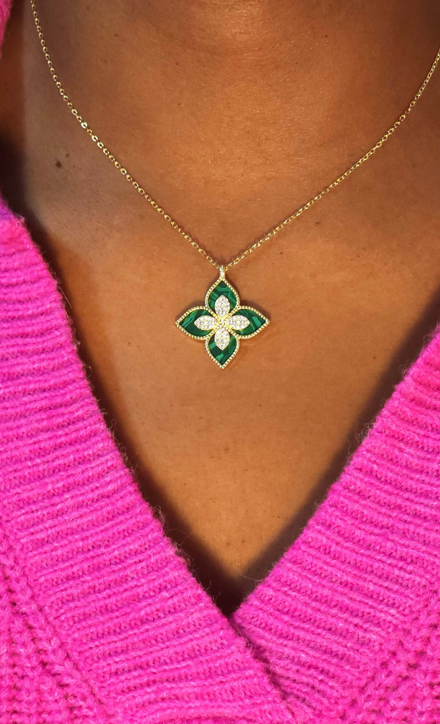 So gorgeous necklace